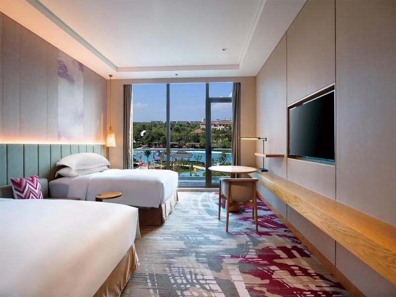 Crowne Plaza Huzhou image