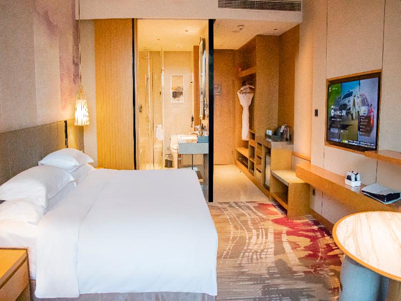 Crowne Plaza Huzhou image