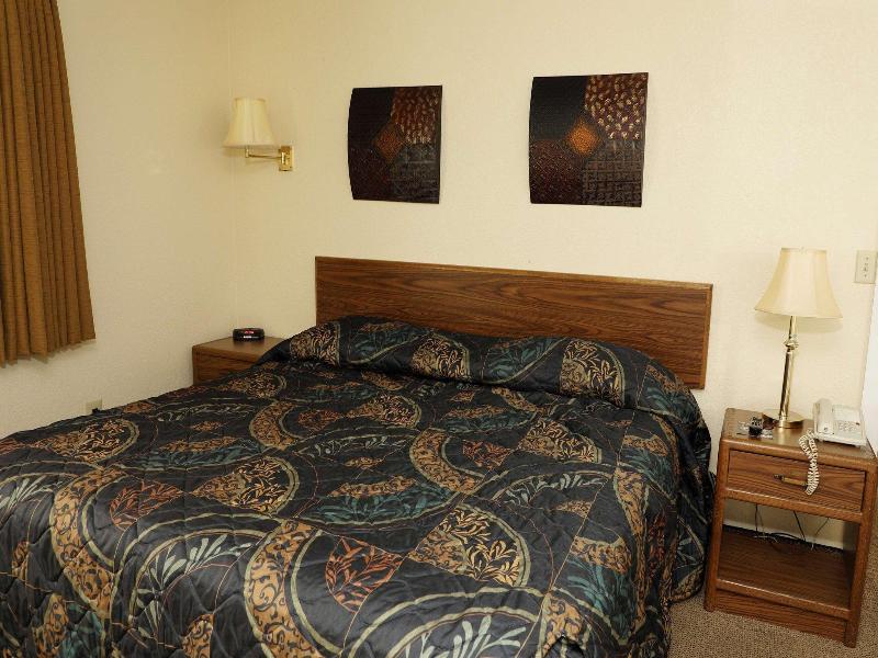 Northern Lights Inn Rugby image