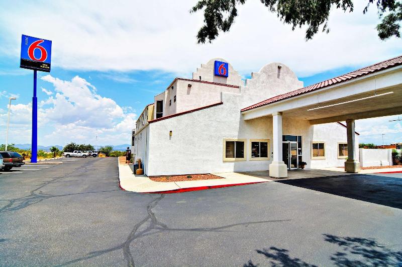 Motel 6 Benson image