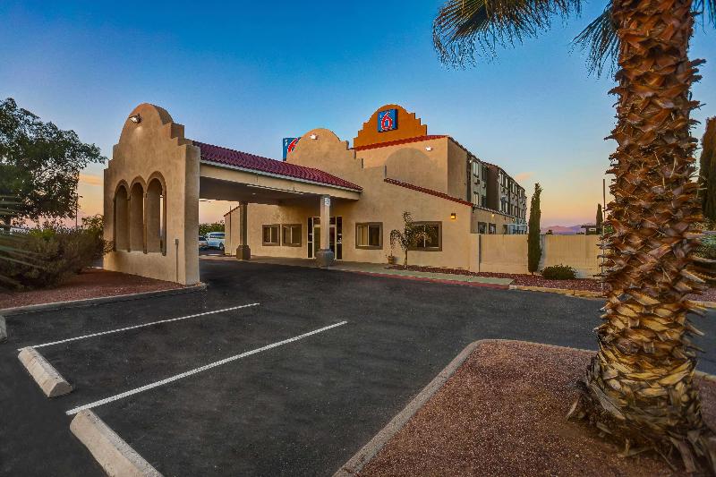 Motel 6 Benson image