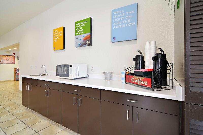 Motel 6 Benson image