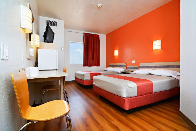 Motel 6 Benson image
