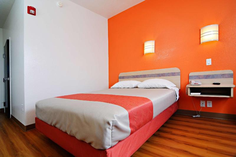 Motel 6 Benson image