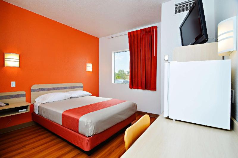 Motel 6 Benson image