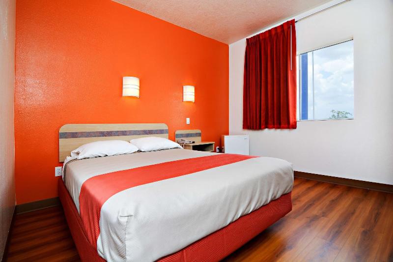 Motel 6 Benson image