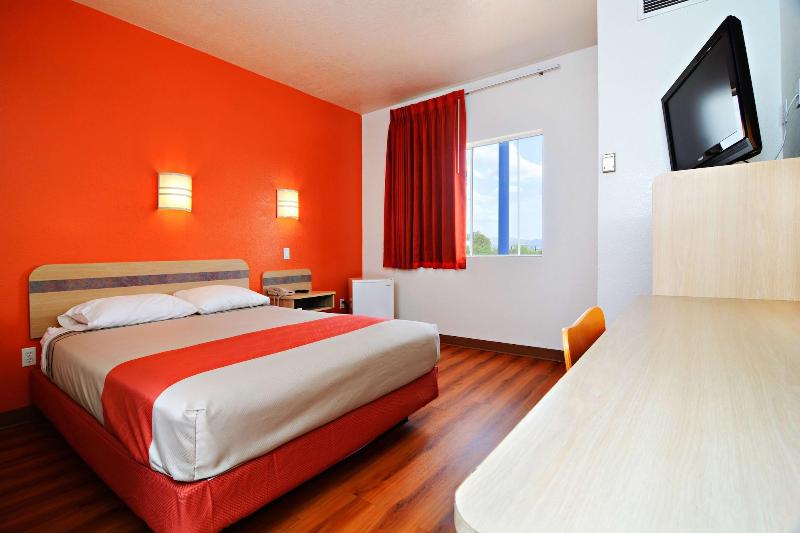 Motel 6 Benson image