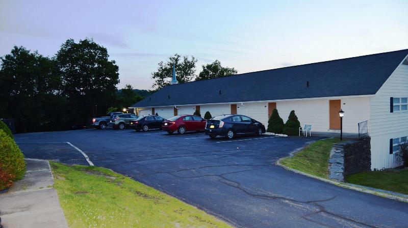 Hollow Inn And Motel image