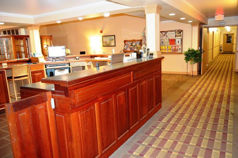 Hollow Inn And Motel image
