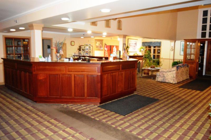 Hollow Inn And Motel image