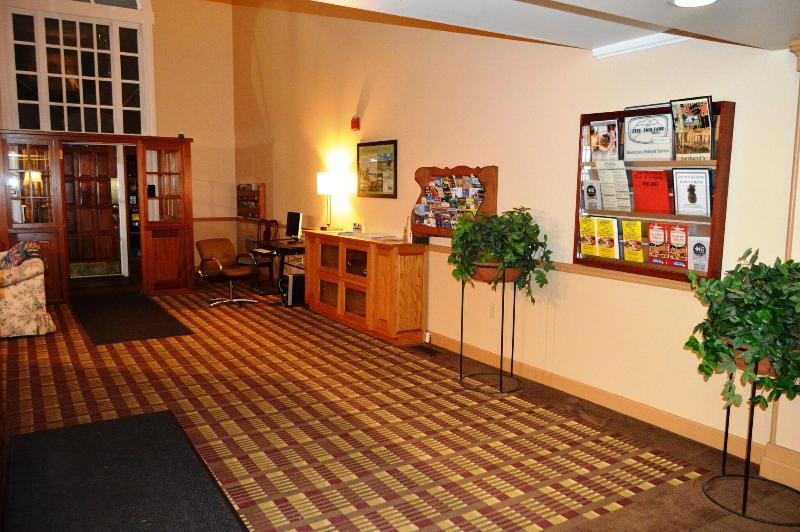 Hollow Inn And Motel image