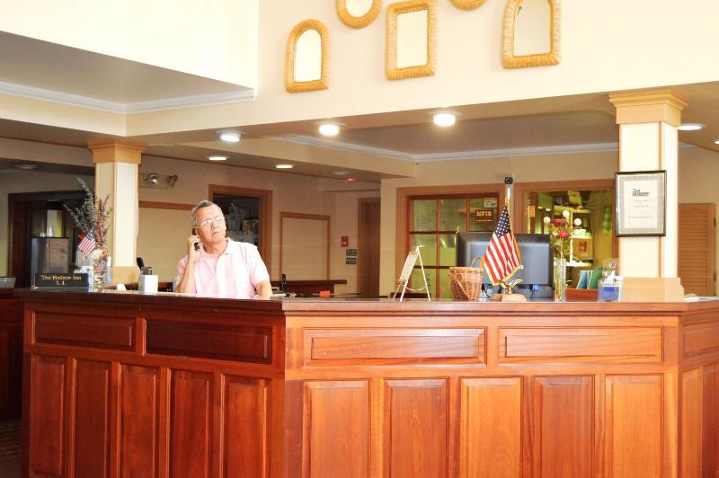 Hollow Inn And Motel image