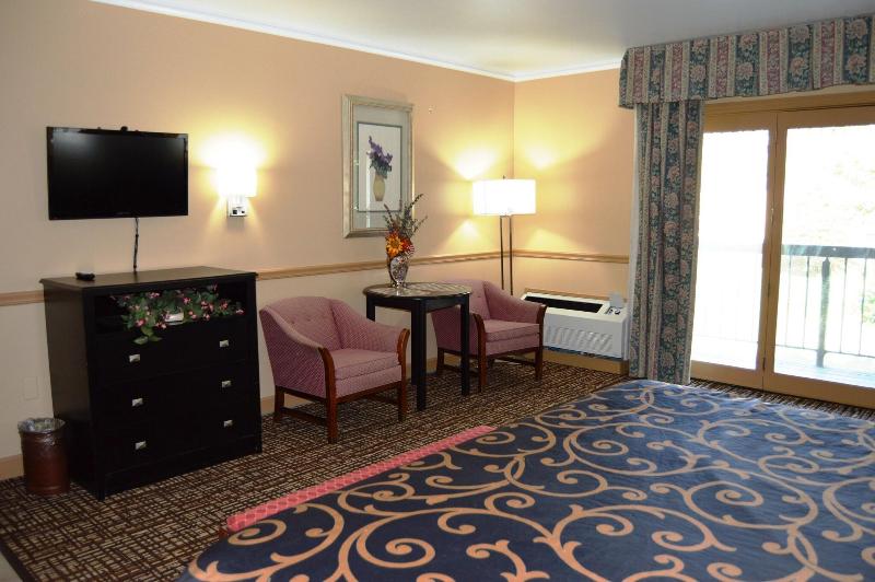 Hollow Inn And Motel image