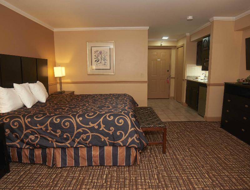 Hollow Inn And Motel image