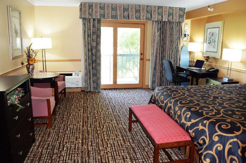Hollow Inn And Motel image