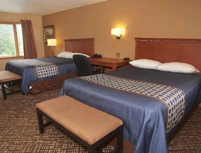 Hollow Inn And Motel image