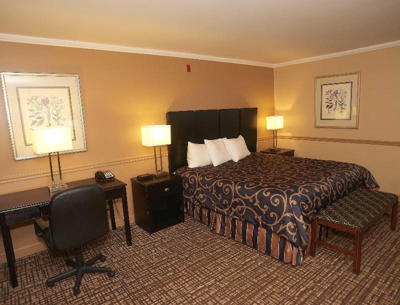 Hollow Inn And Motel image