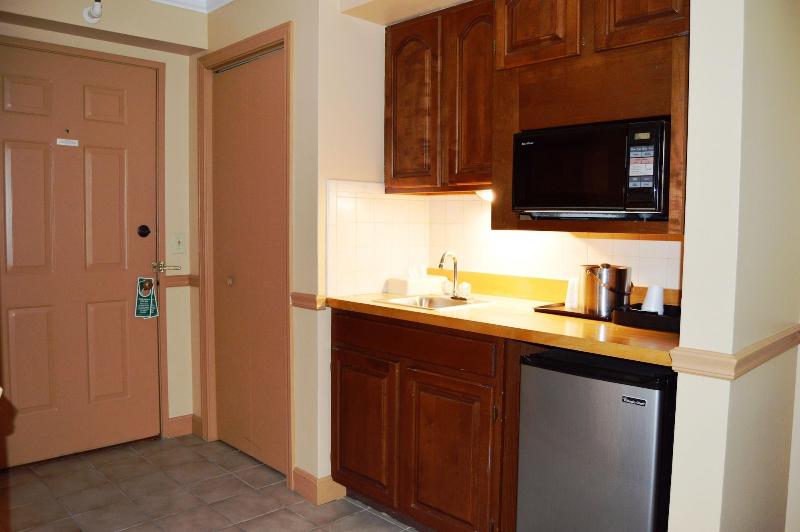 Hollow Inn And Motel image