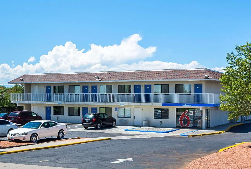 Motel 6 Pueblo I 25 image