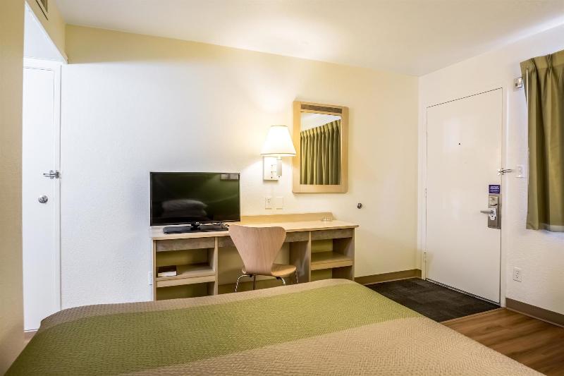 Motel 6 Pueblo I 25 image