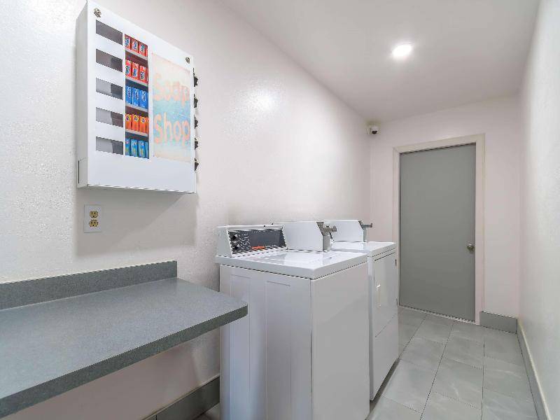 Motel 6 Willows image