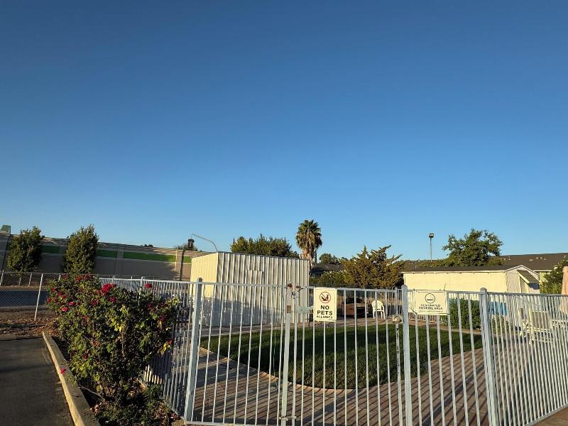 Motel 6 Willows image