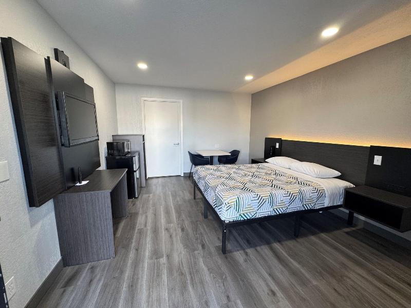 Motel 6 Willows image