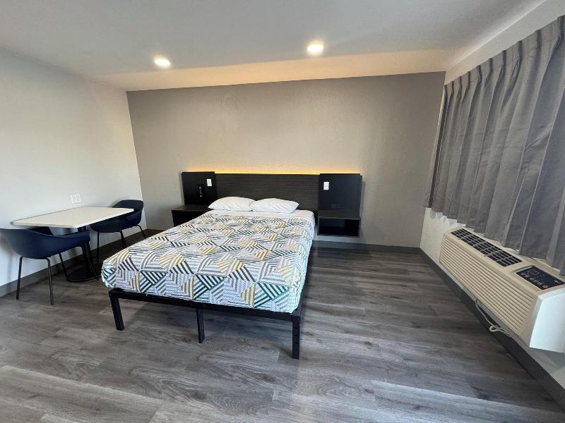 Motel 6 Willows image