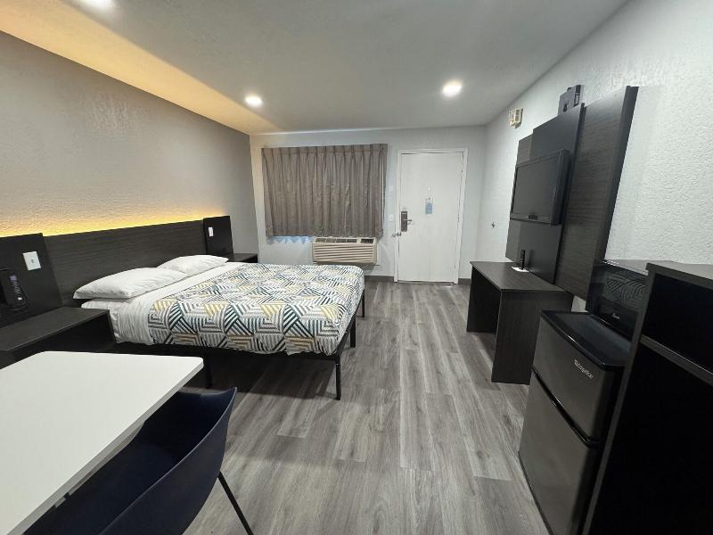 Motel 6 Willows image
