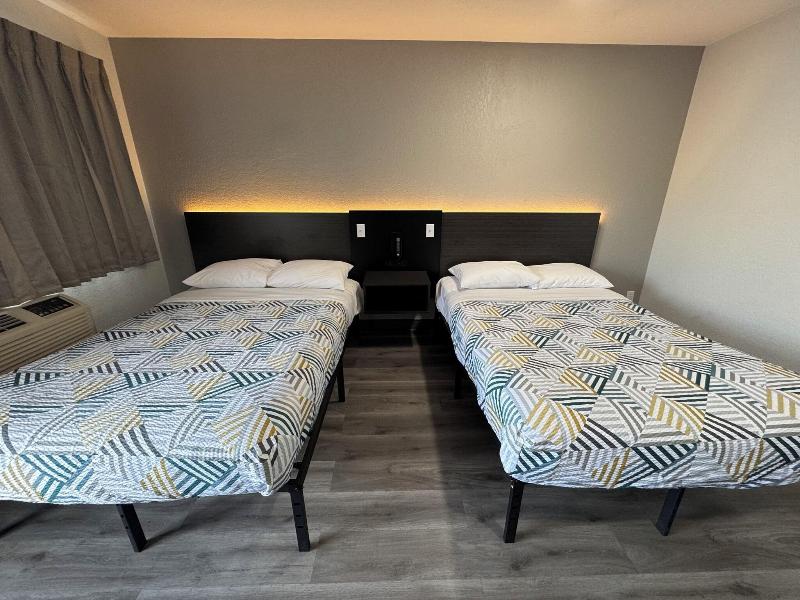 Motel 6 Willows image
