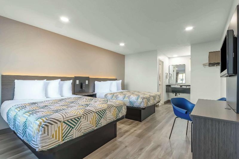 Motel 6 Willows image