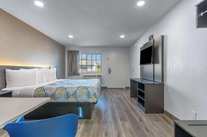 Motel 6 Willows image