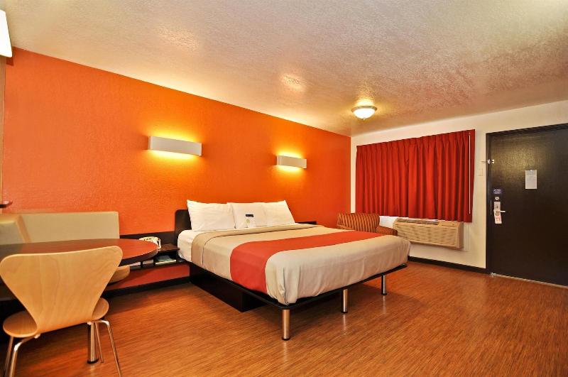 Motel 6 Willows image