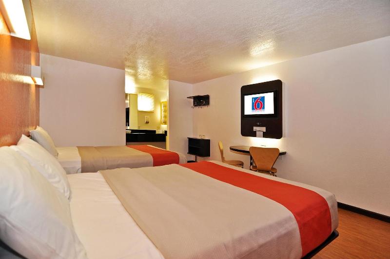Motel 6 Willows image
