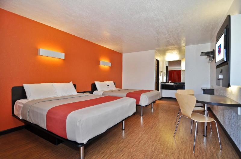 Motel 6 Willows image