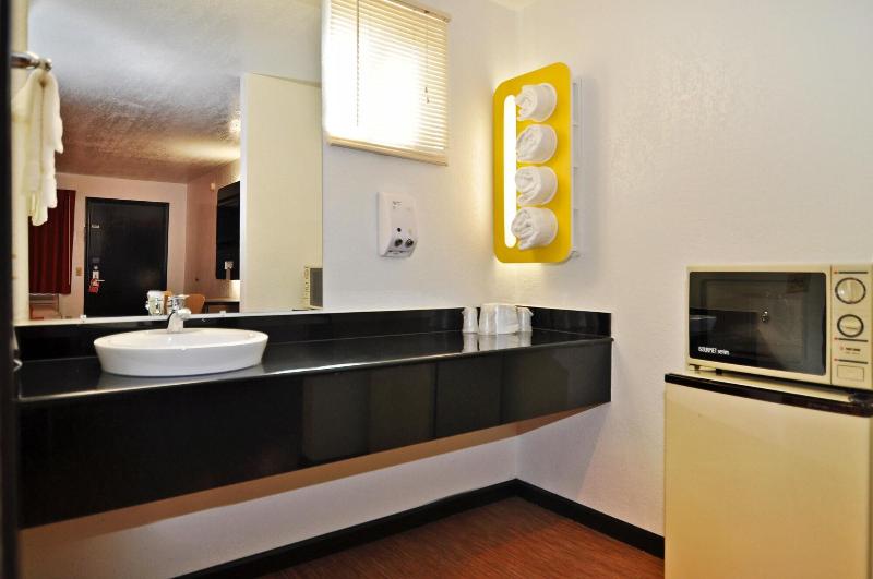 Motel 6 Willows image