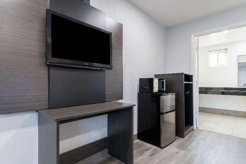Motel 6 Willows image
