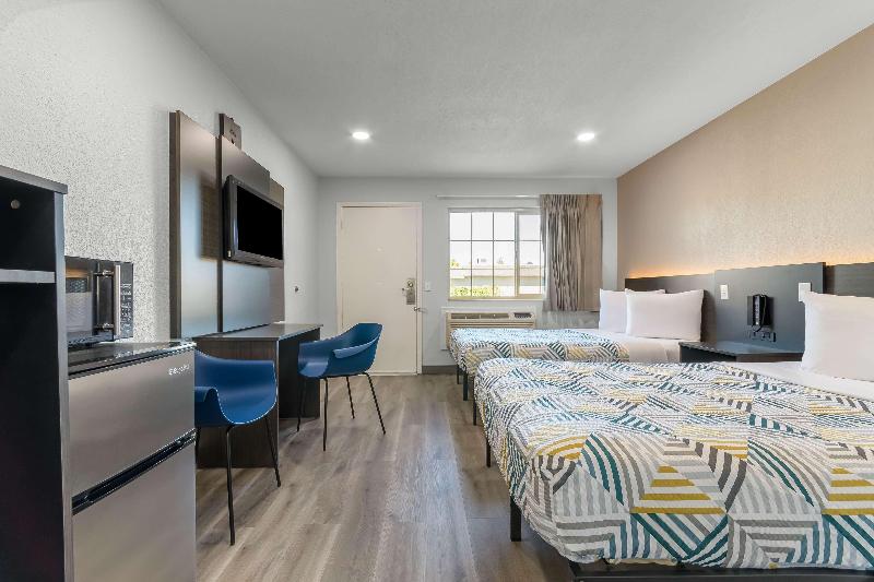 Motel 6 Willows image