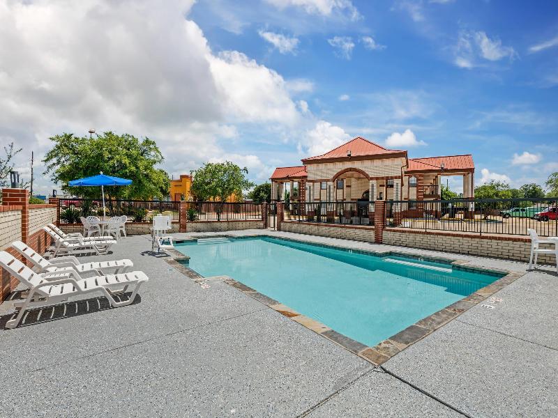 Quality Inn & Suites New Boston - Texarkana West image