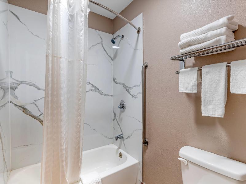 Quality Inn & Suites New Boston - Texarkana West image