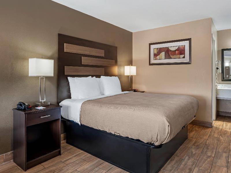 Quality Inn & Suites New Boston - Texarkana West image