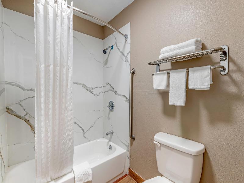 Quality Inn & Suites New Boston - Texarkana West image