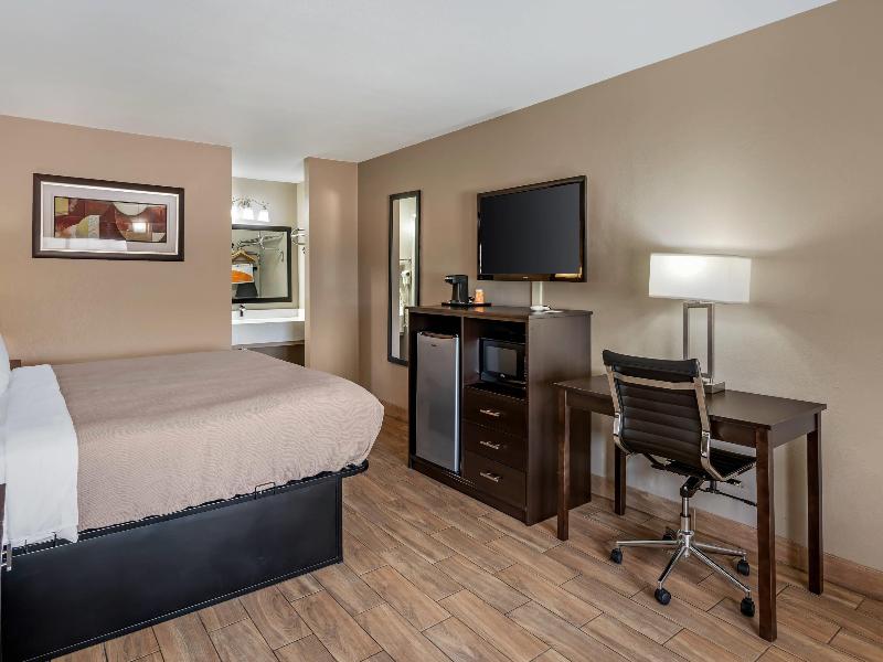 Quality Inn & Suites New Boston - Texarkana West image