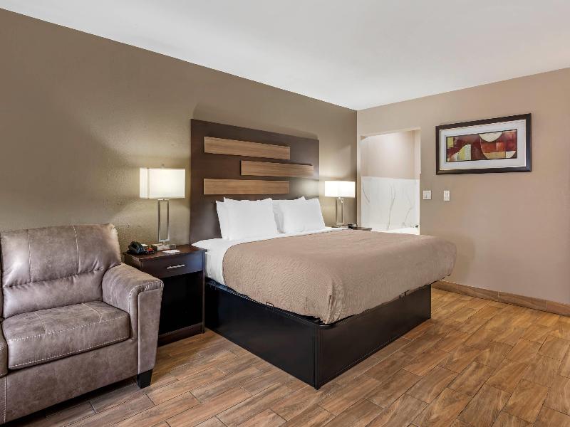 Quality Inn & Suites New Boston - Texarkana West image