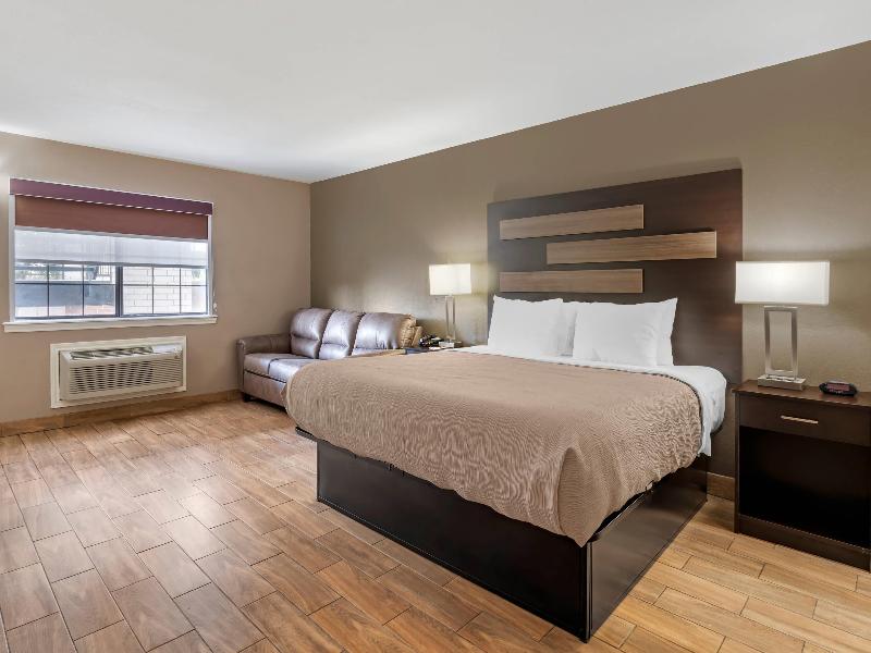 Quality Inn & Suites New Boston - Texarkana West image