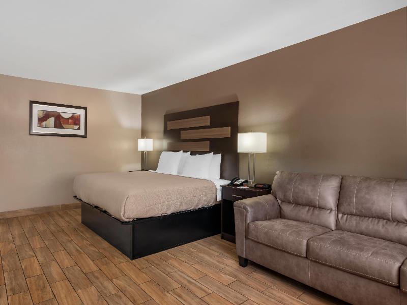 Quality Inn & Suites New Boston - Texarkana West image