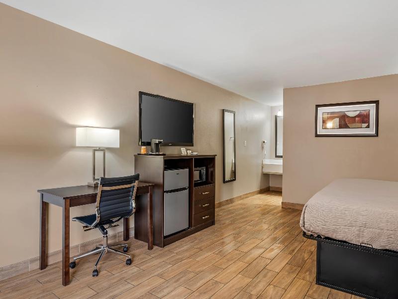 Quality Inn & Suites New Boston - Texarkana West image