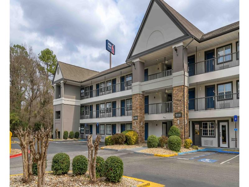Motel 6 Columbus, Ga — exterior view