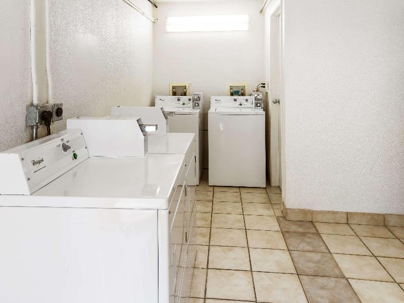 Motel 6 Dayton Englewood image