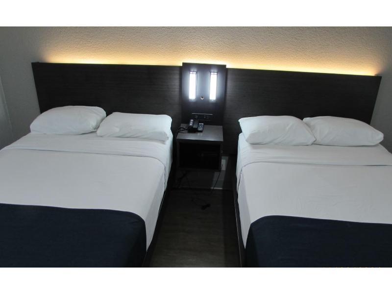 Motel 6-West Des Moines, IA GA image